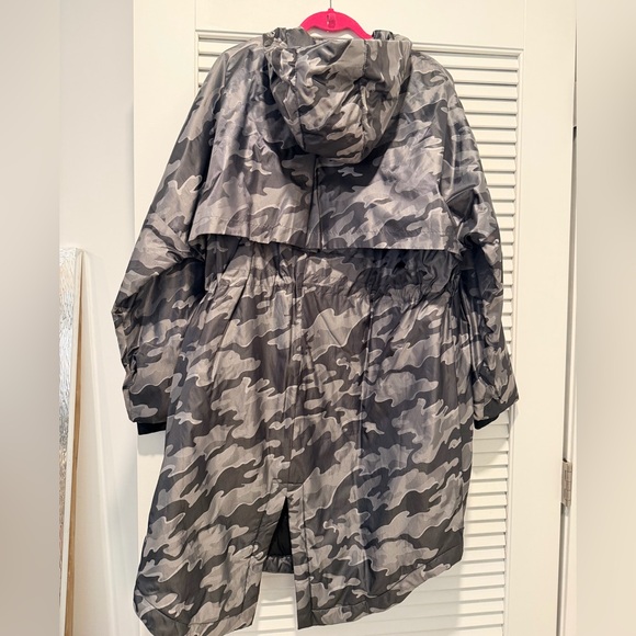 Ivy Park Camouflage Jacket - Black and Gray - Picture 2 of 5